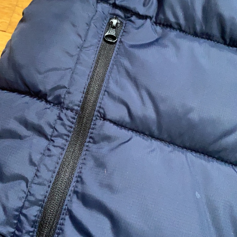 Vest - Picture 3 of 8